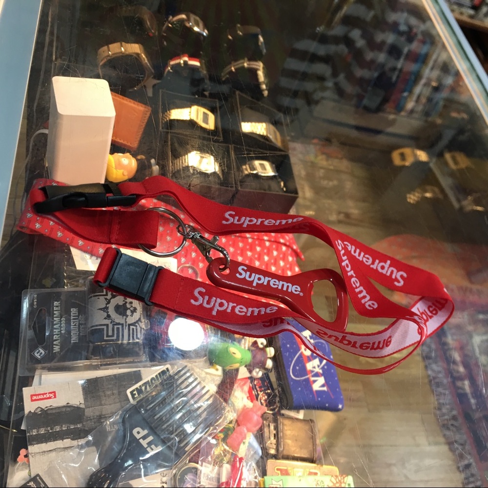 Supreme style lanyard